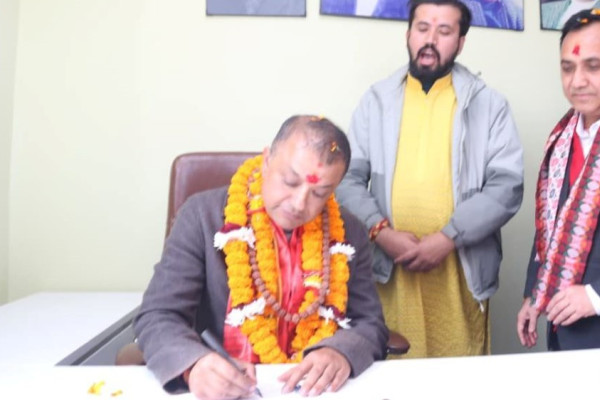 कांग्रेसबाट सभापति थापा प्रधानमन्त्रीका उम्मेदवार